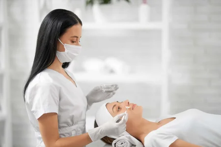 Estética e Cosmética + Extensão em Marketing Digital